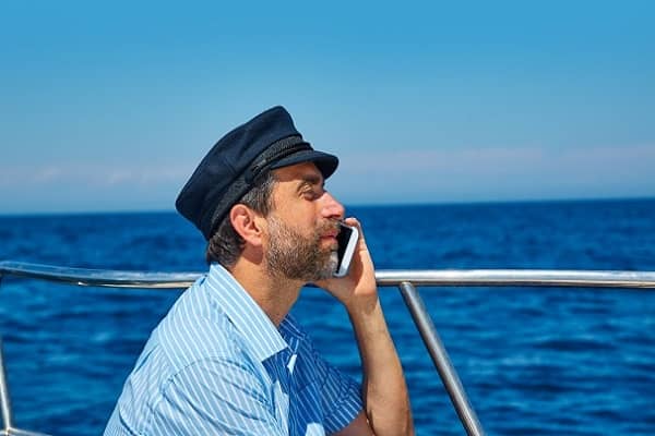 Internet for seafarers: how to stay connected anywhere in the world?