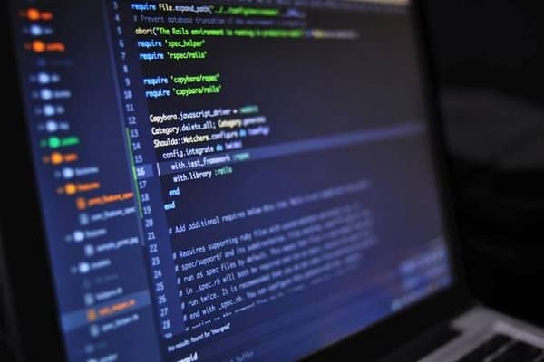 Career Outlook With a Software Engineering Degree
